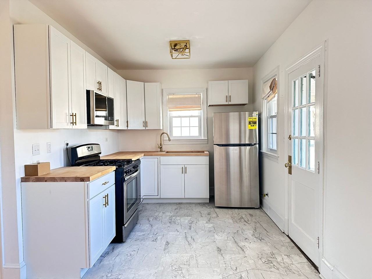 122 Summit St - Photo 6 of 19