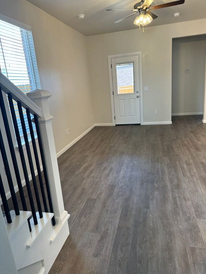 1332 Brooks Dr - Photo 7 of 39