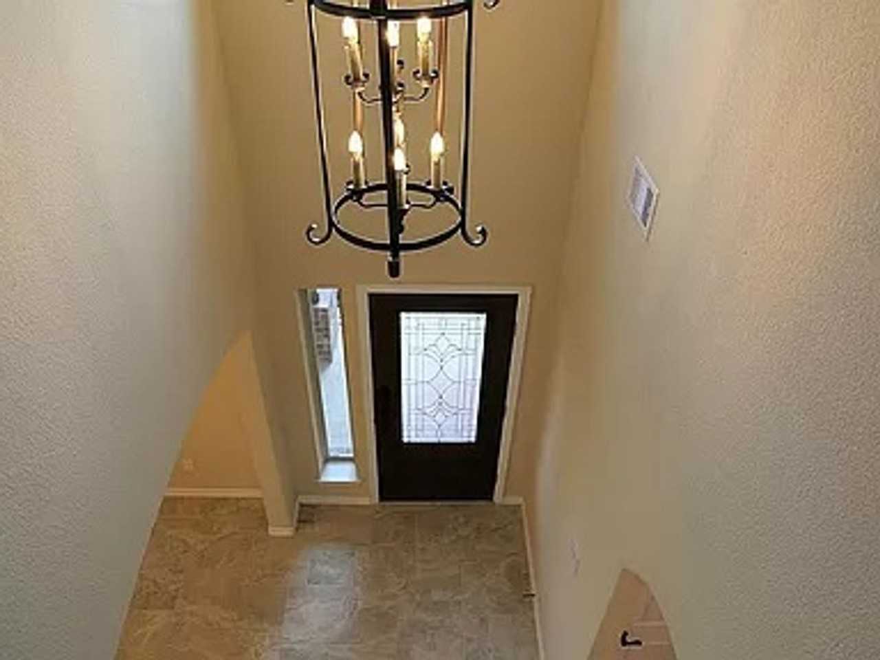 18435 Weeping Spring Dr - Photo 3 of 15