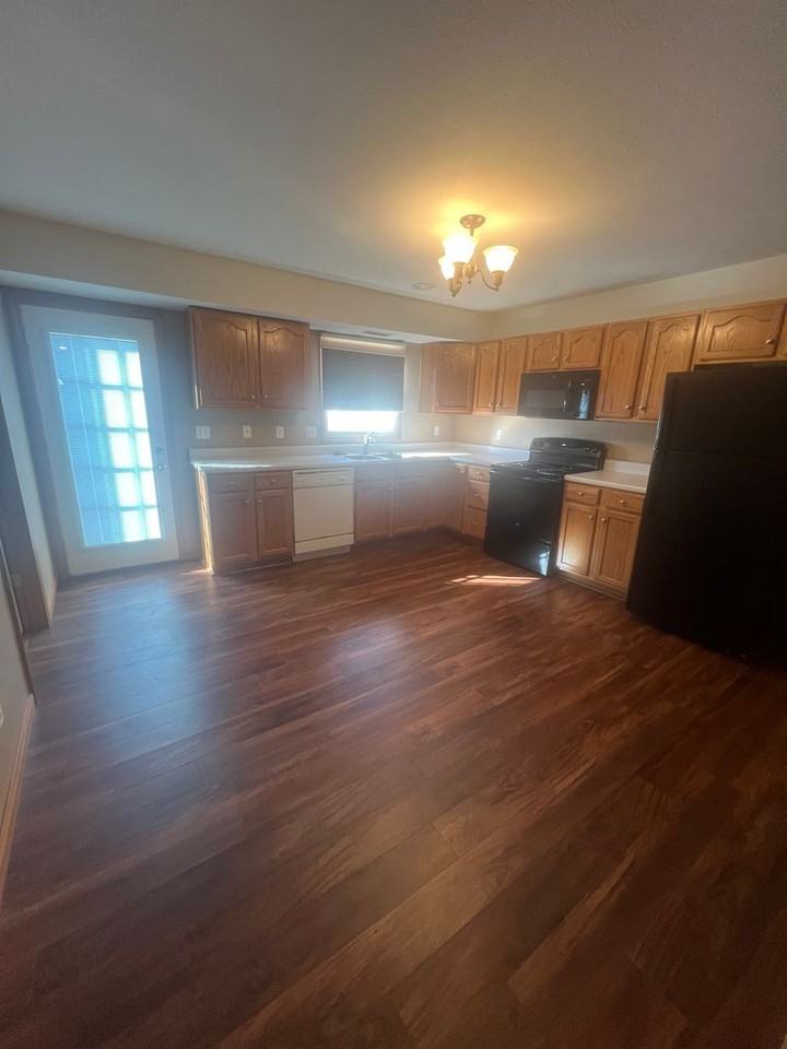 71 Gilliam Ct - Photo 4 of 12