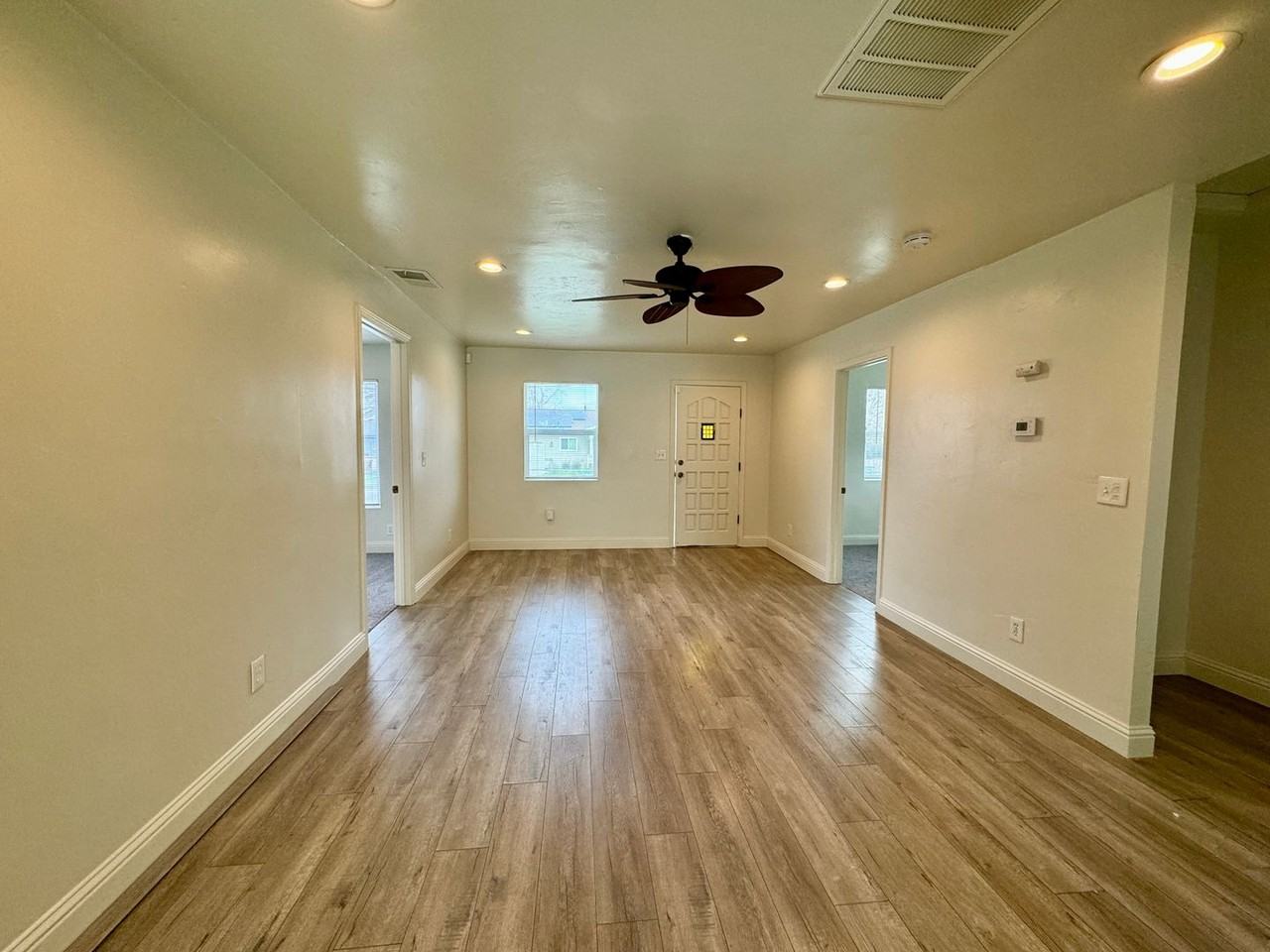 1010 Frienza Ave - Photo 3 of 14