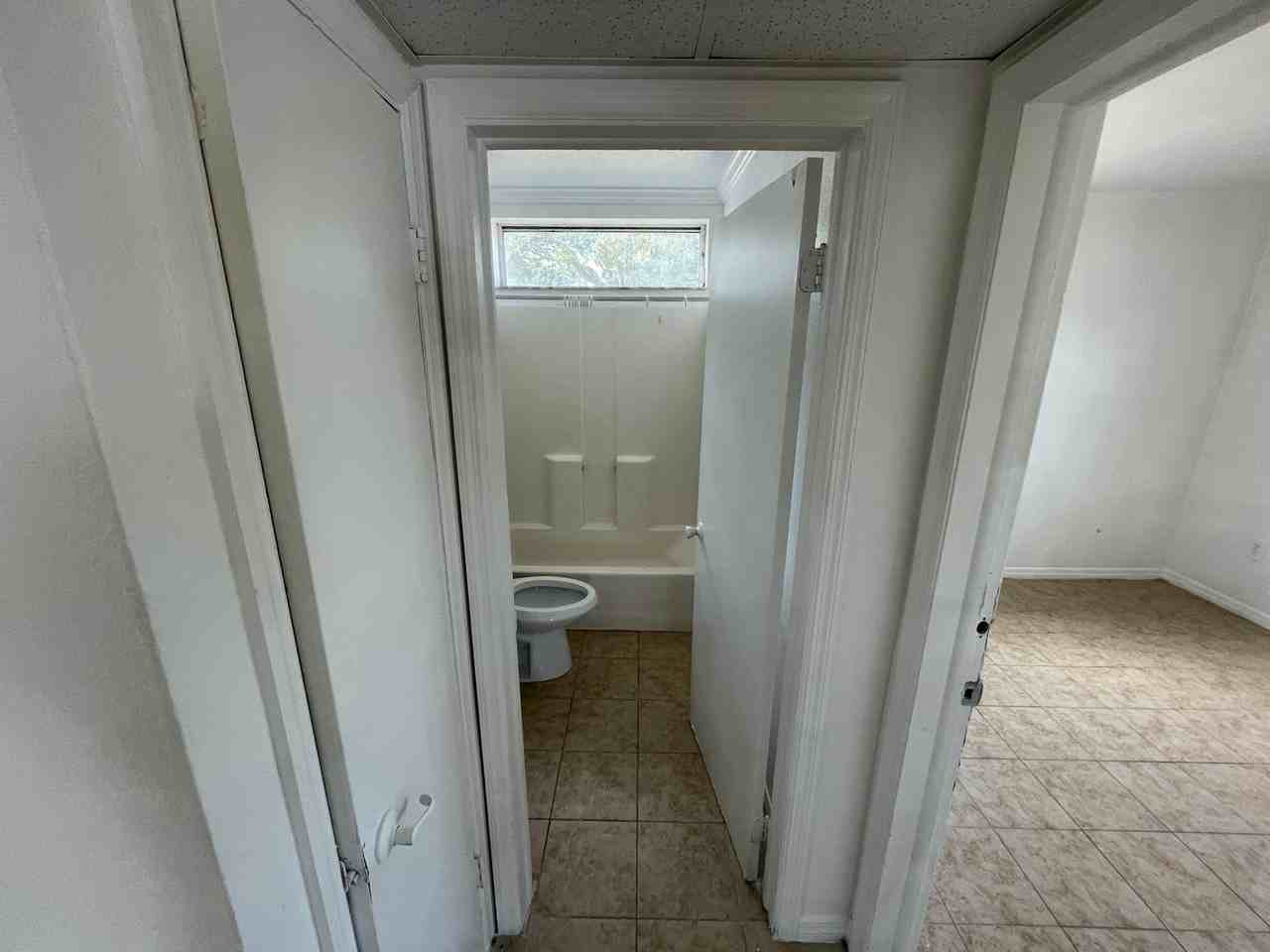 5250 Hemlock Dr - Photo 2 of 23