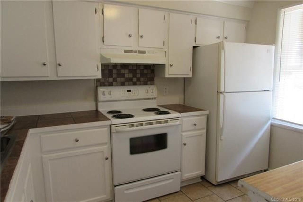 Lexington Cir - Photo 5 of 7