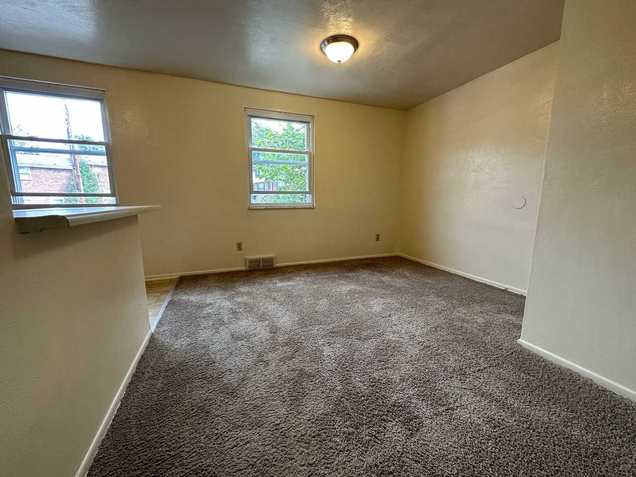 438 Mower Dr #D - Photo 2 of 10