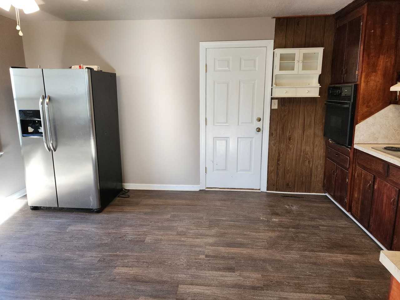 6008 Old Ave - Photo 3 of 8