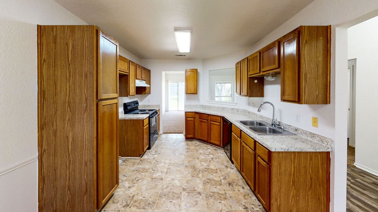 3015 O W Curry Dr - Photo 6 of 15