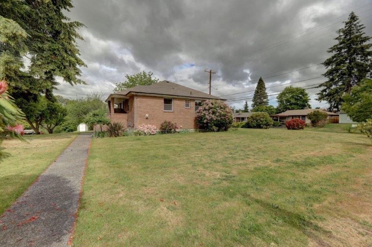 12007 62nd Ave S - Photo 4 of 29