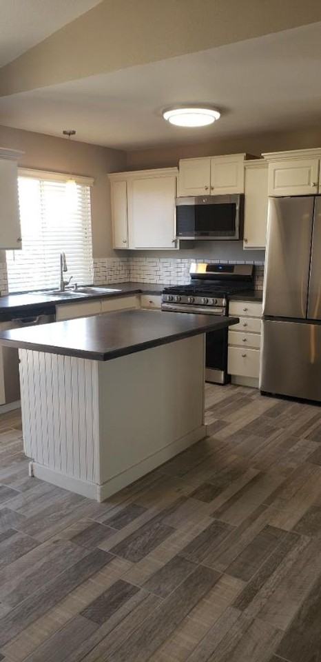 3128 S Halifax St - Photo 3 of 10