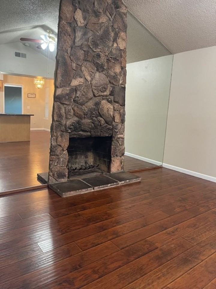 5421 Parkville Ct - Photo 3 of 8