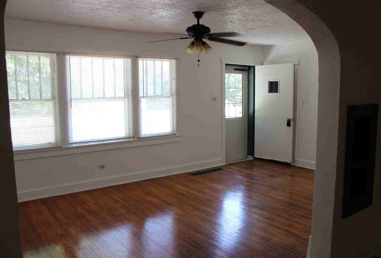 6902 Ralston Rd - Photo 3 of 8