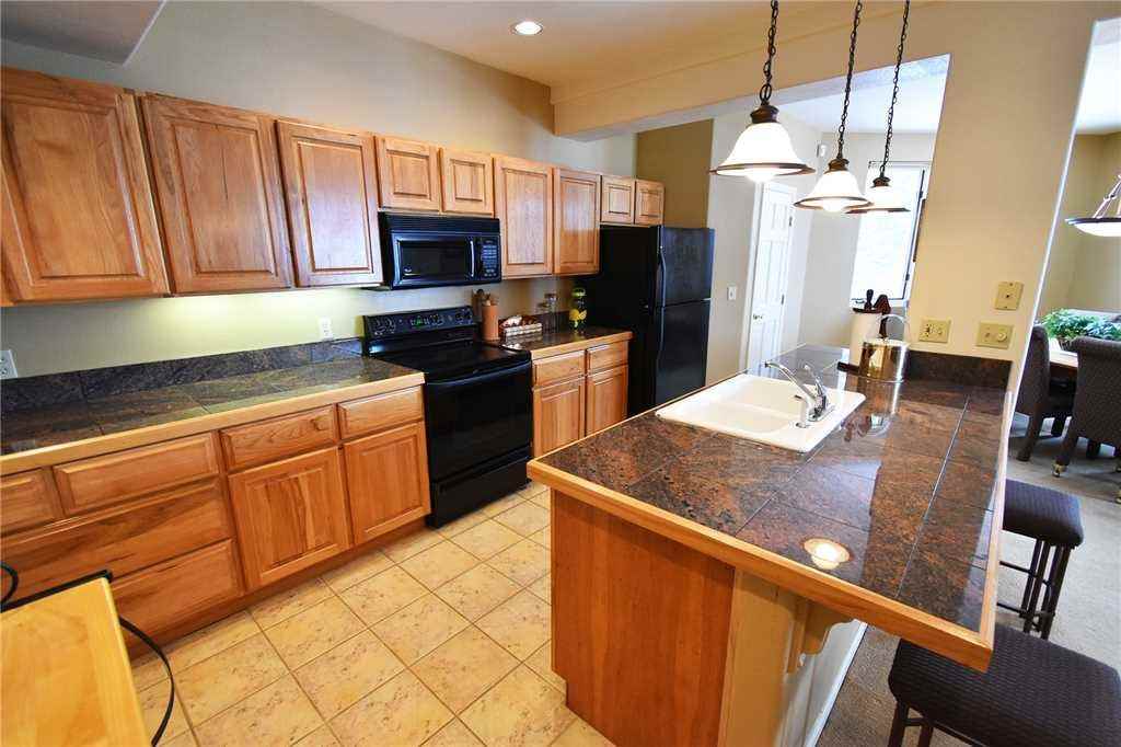 54 Ensign Dr - Photo 4 of 38