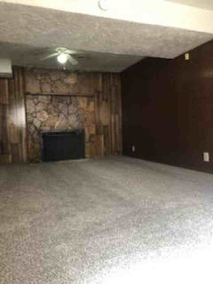 2387 Fairway Circle Southwest - Photo 3 of 11