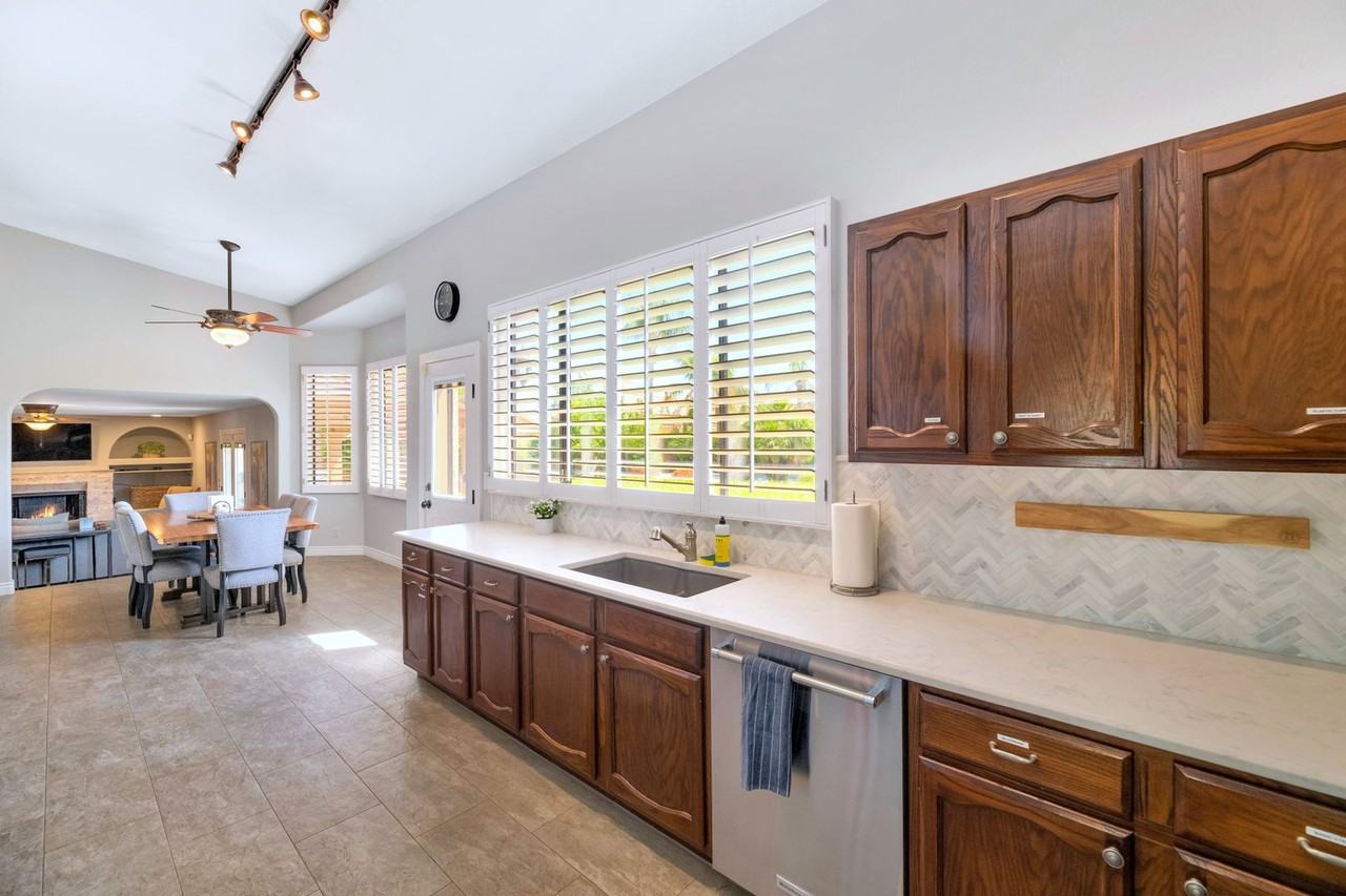 14227 N 57th Way - Photo 7 of 27