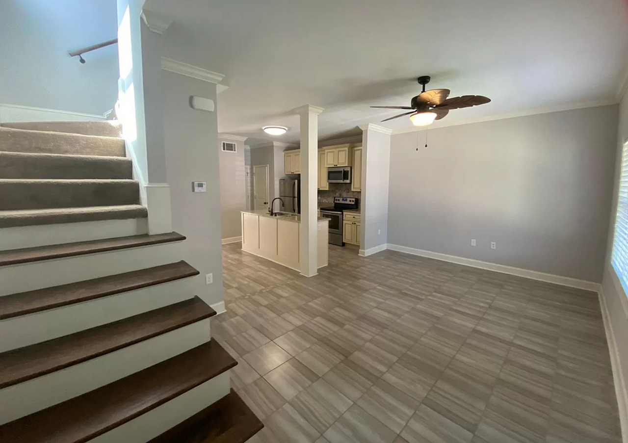 405 Shady Park Cv - Photo 2 of 24