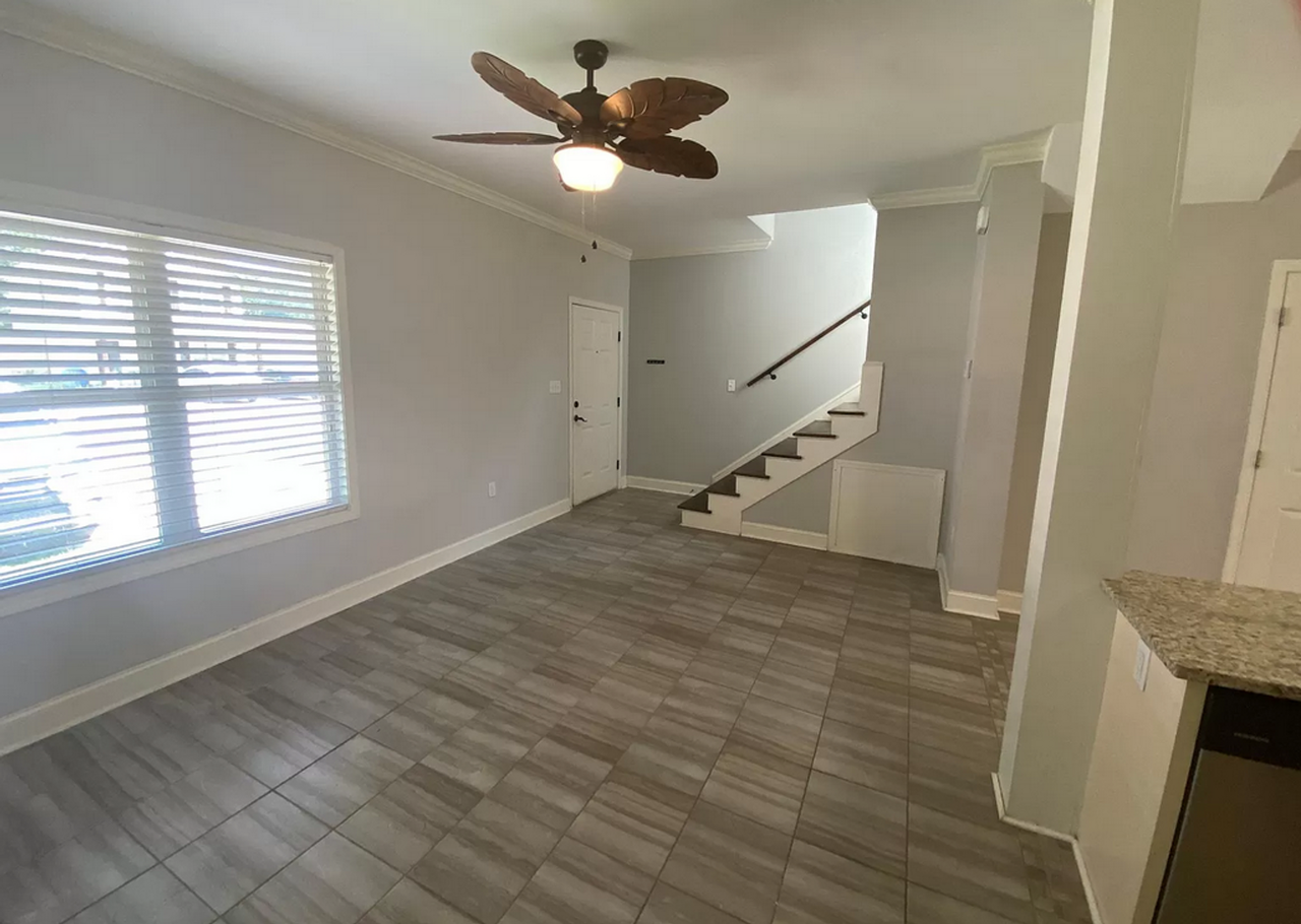 405 Shady Park Cv - Photo 3 of 24