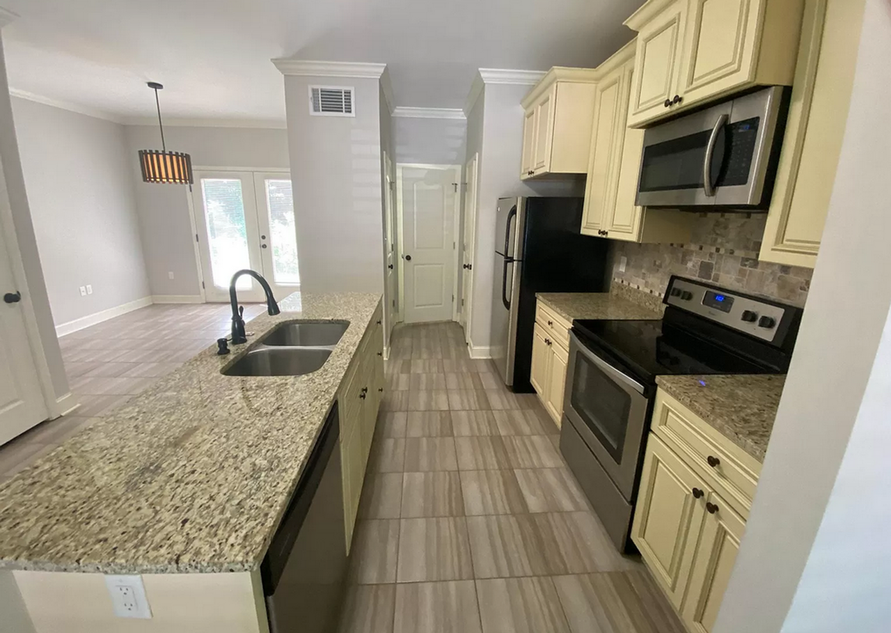 405 Shady Park Cv - Photo 4 of 24