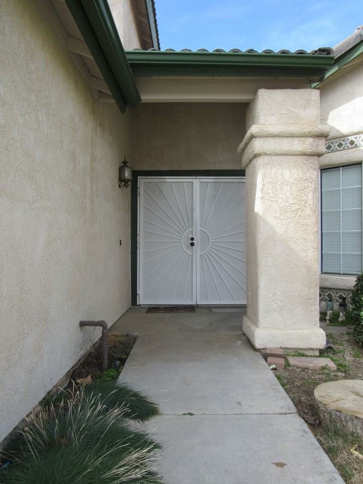 43811 Broadwater Ave - Photo 3 of 21