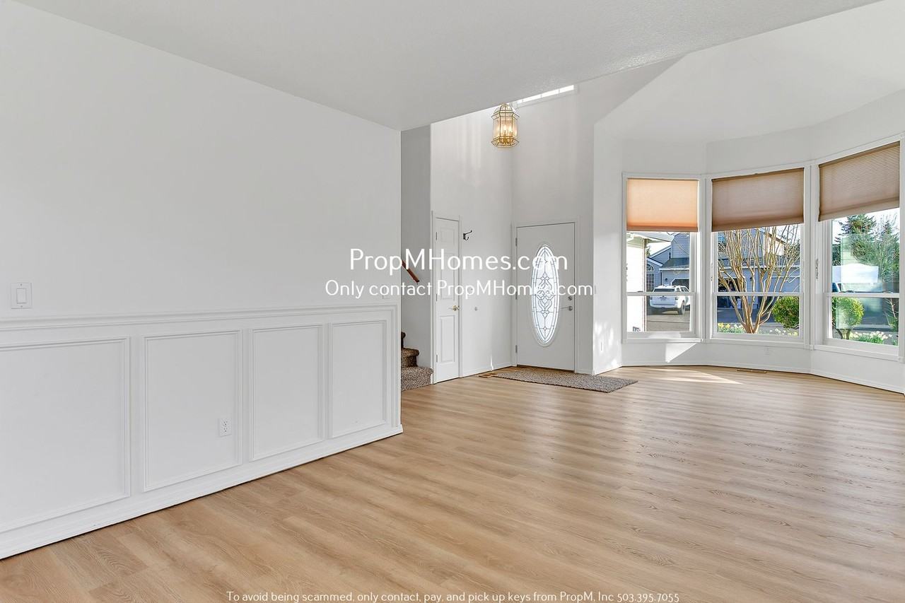 1374 Se 12th Loop - Photo 3 of 48