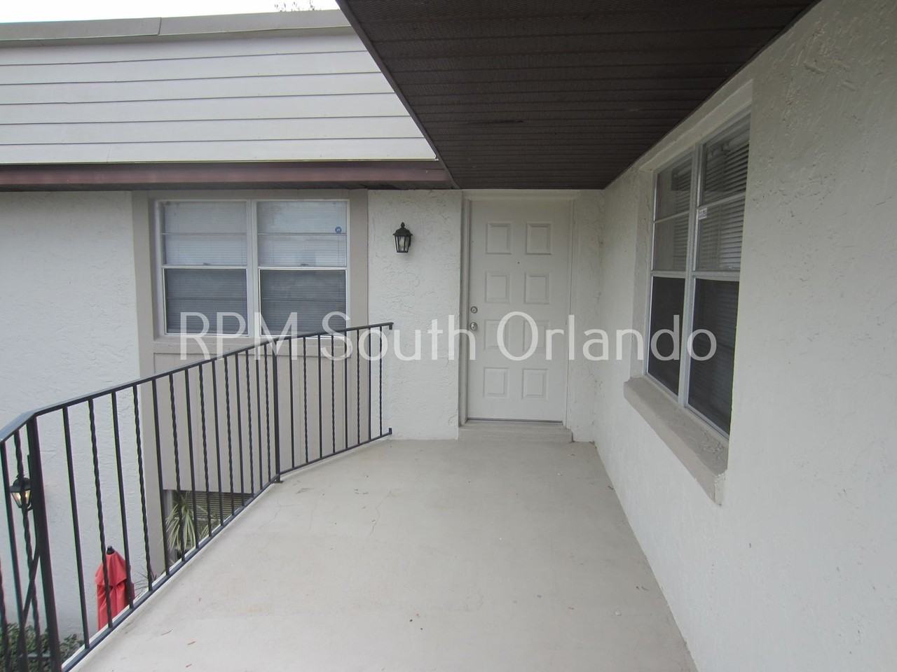 36 Windtree Ln #202 - Photo 2 of 16