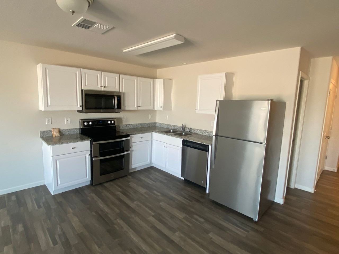 246 Taylor Avenue - Photo 3 of 41