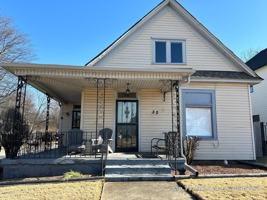 featured image of 32 North Cooper Street