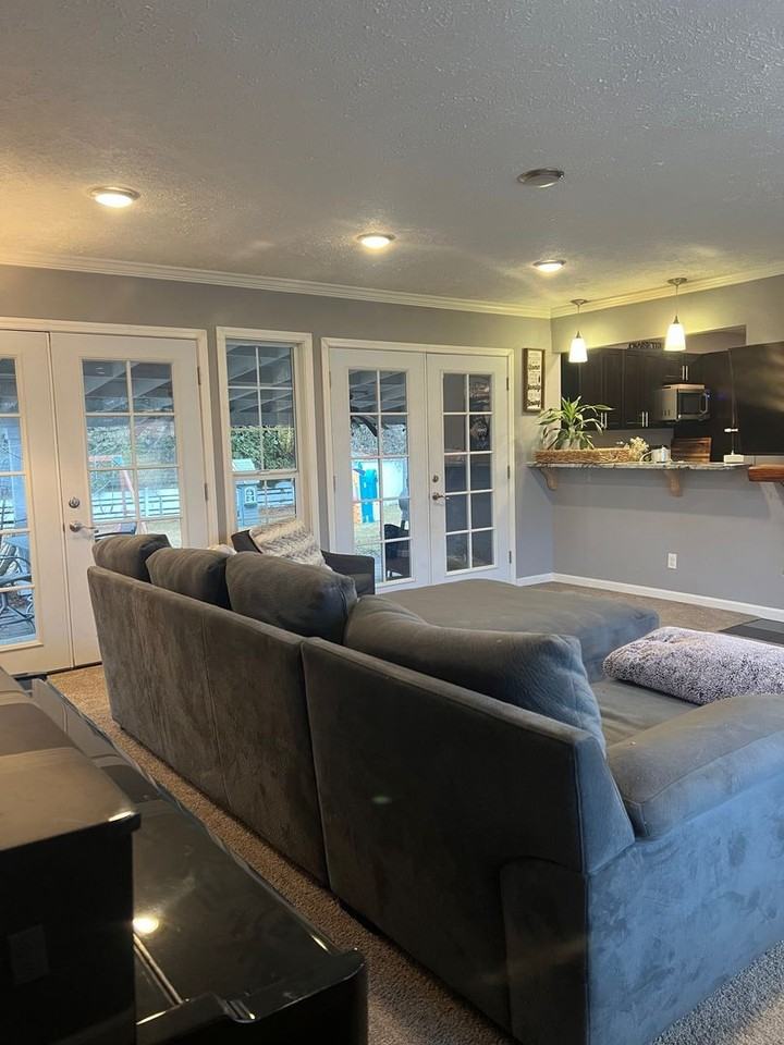 41 W 37th Ave - Photo 2 of 14