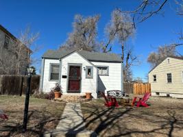 featured image of 2257 S Franklin St