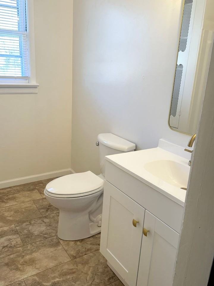 1707 W Dale St - Photo 7 of 11