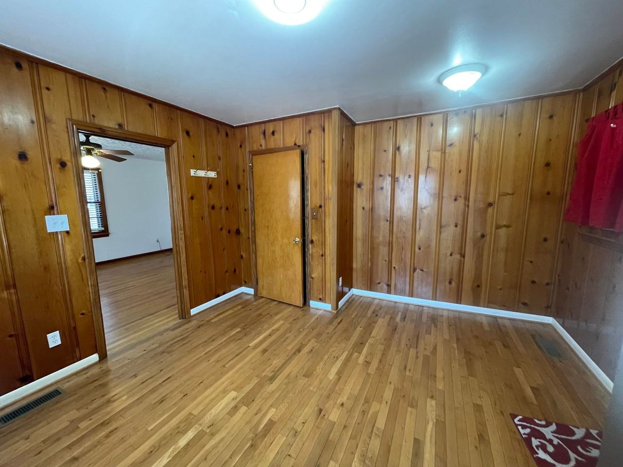 818 Grant St Se - Photo 5 of 12