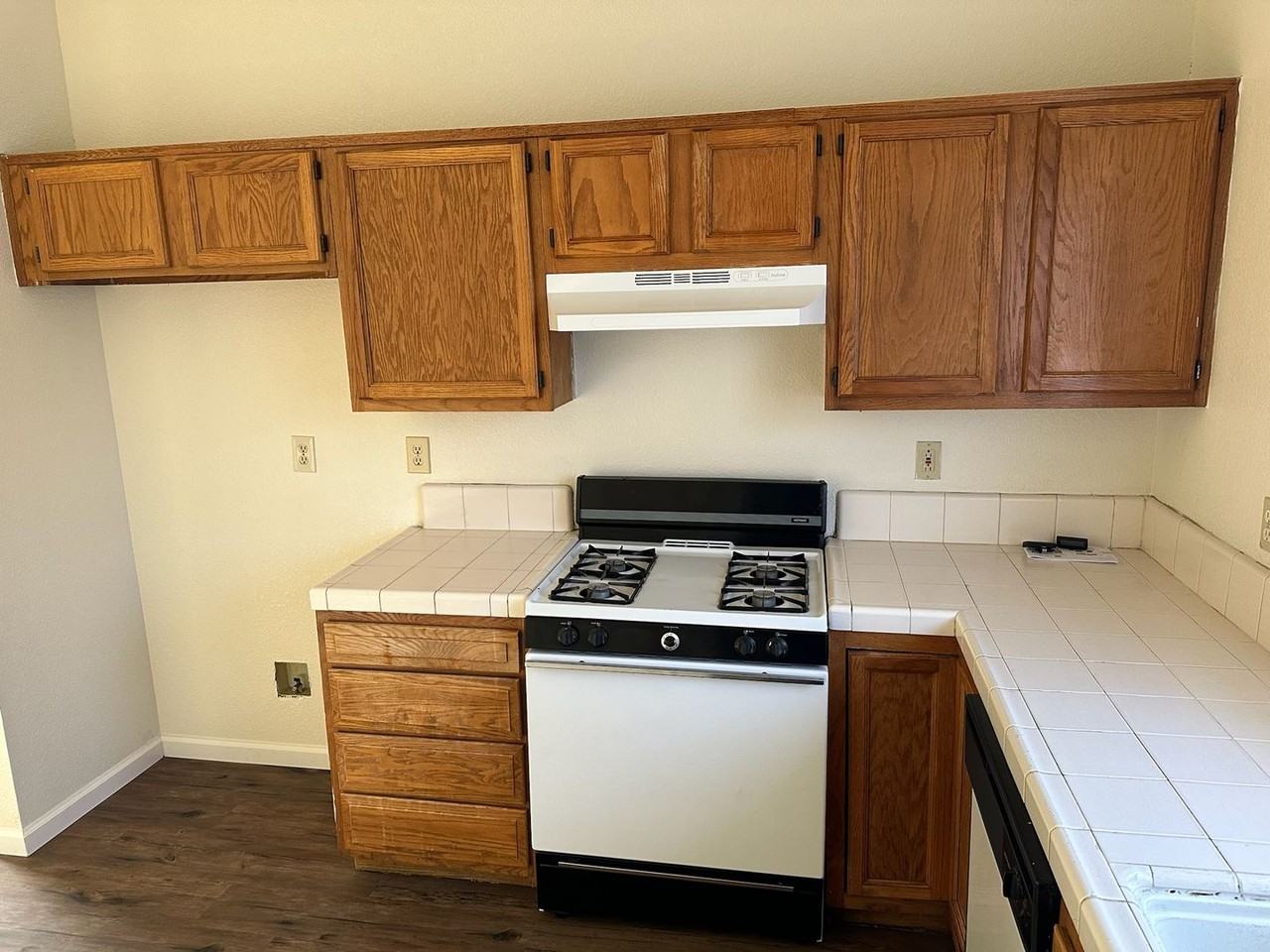 1948 E Pershing Ave - Photo 4 of 23