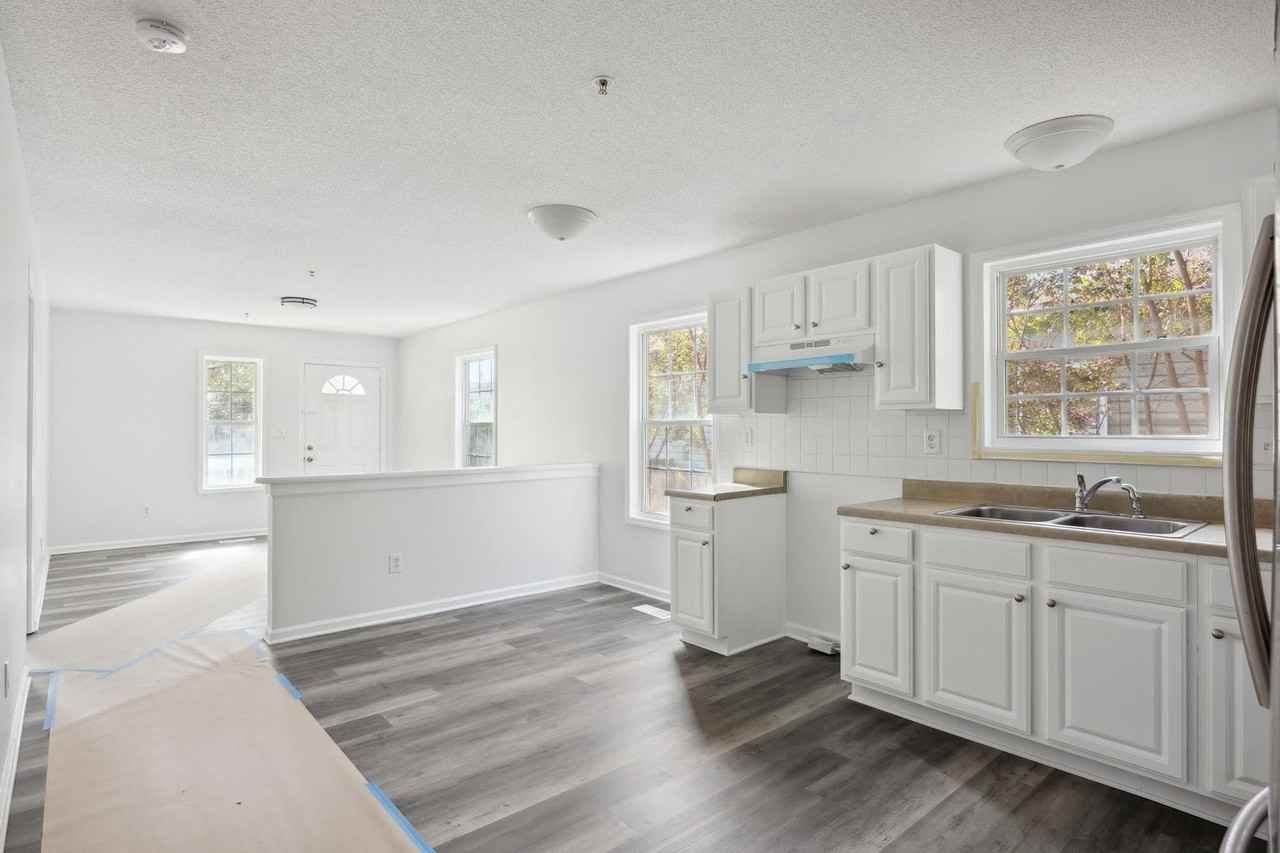 3829 Prices Ln - Photo 3 of 13
