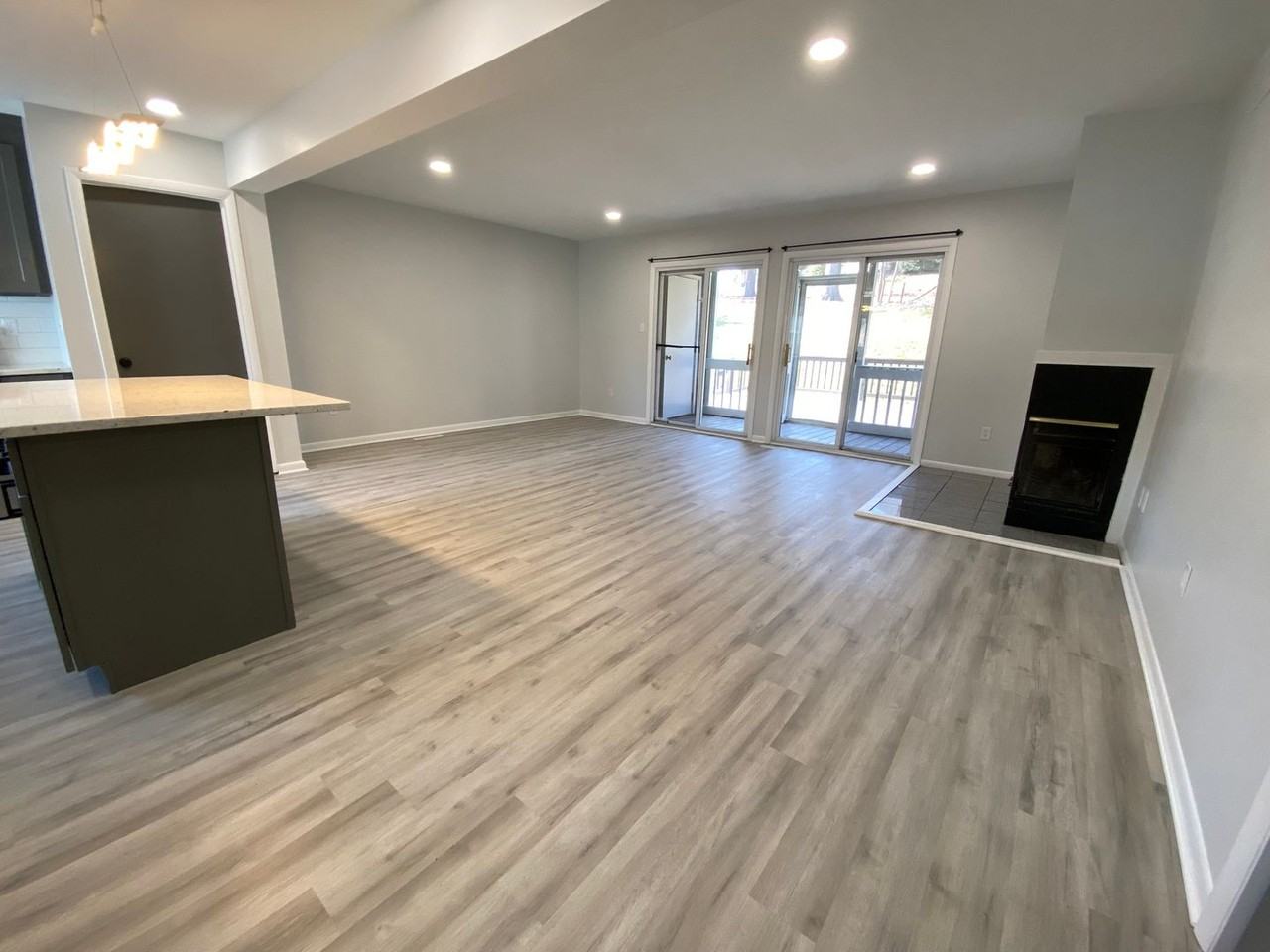 117 Foxfire Dr - Photo 3 of 24