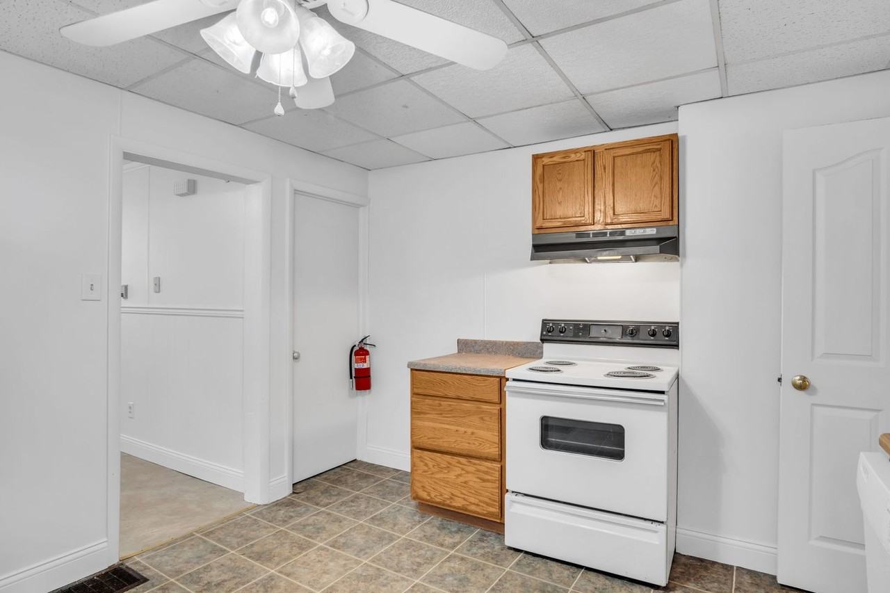 322 W Penn St - Photo 6 of 31