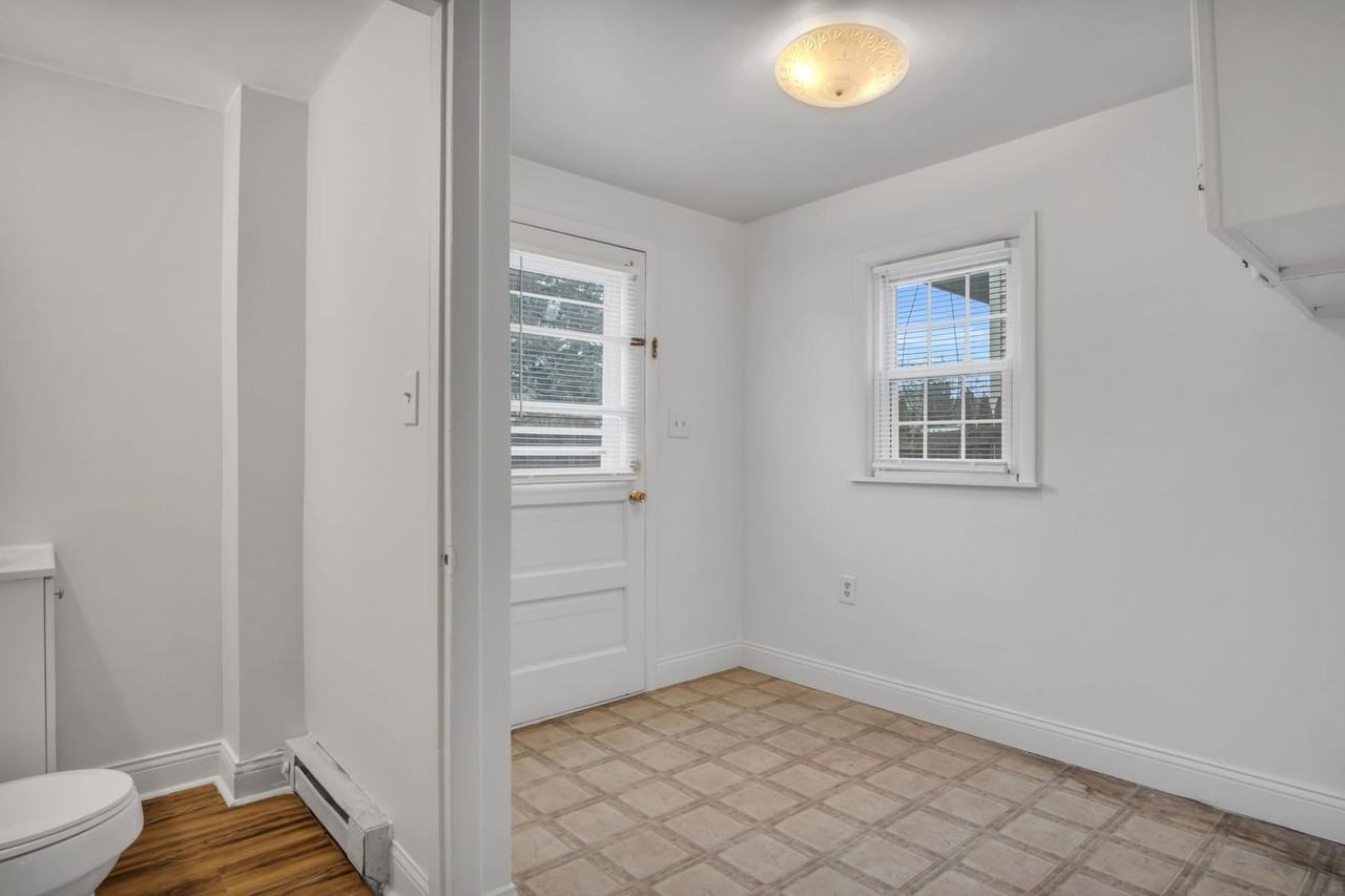 322 W Penn St - Photo 7 of 31