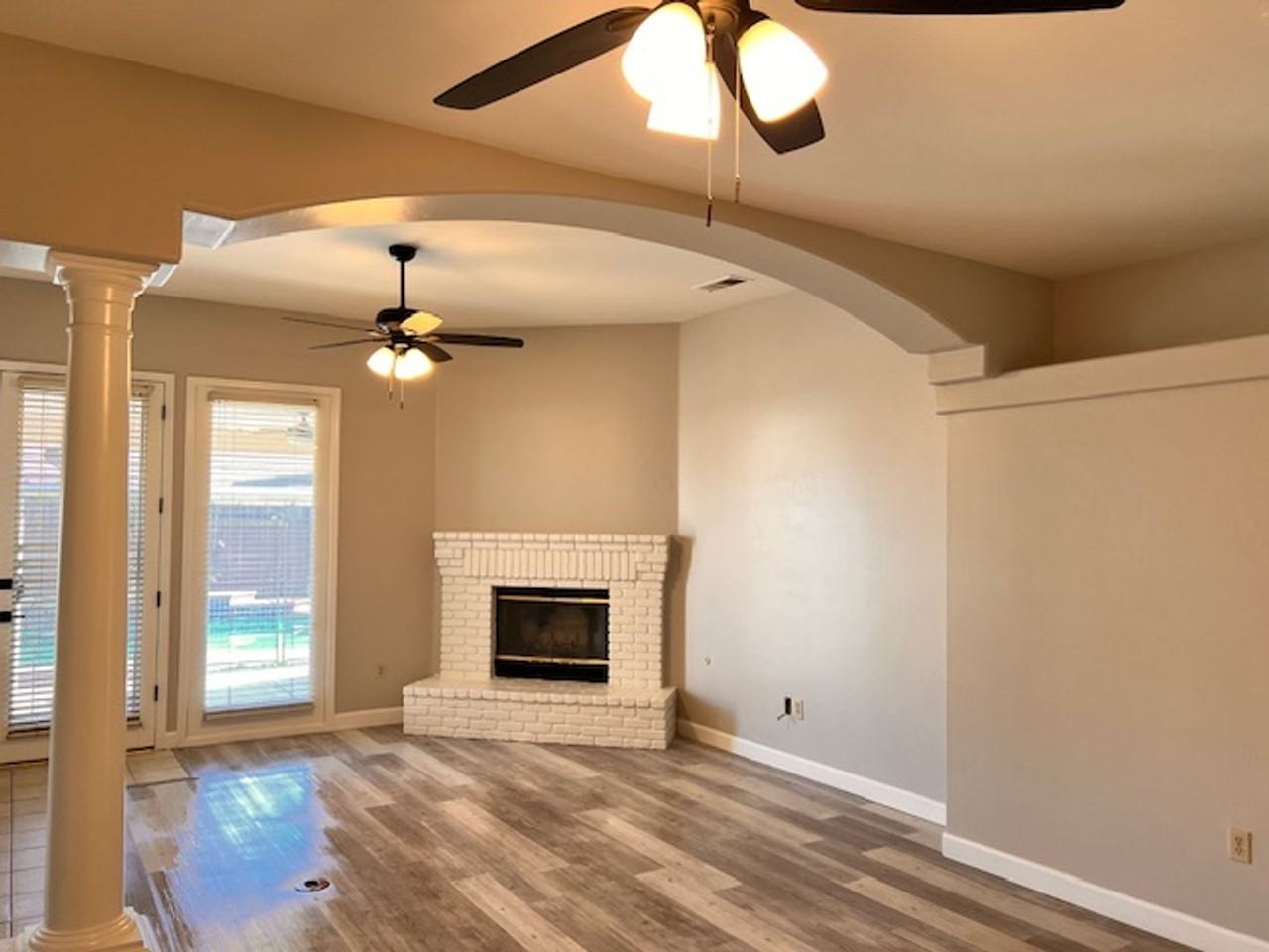 9131 Anchor Island Ct - Photo 4 of 18