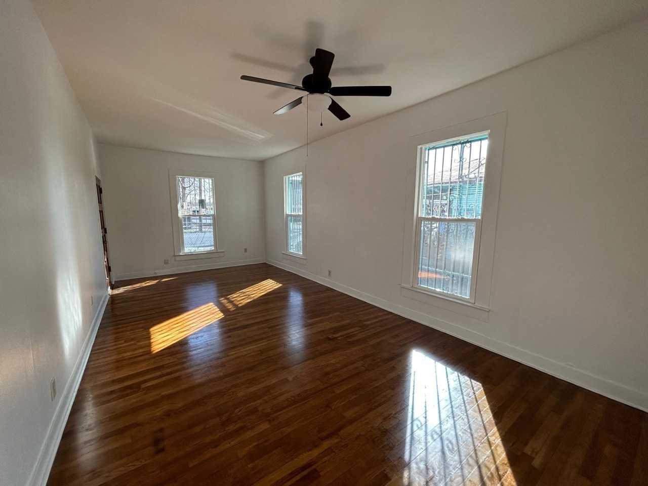 511 W Theo Ave - Photo 2 of 24