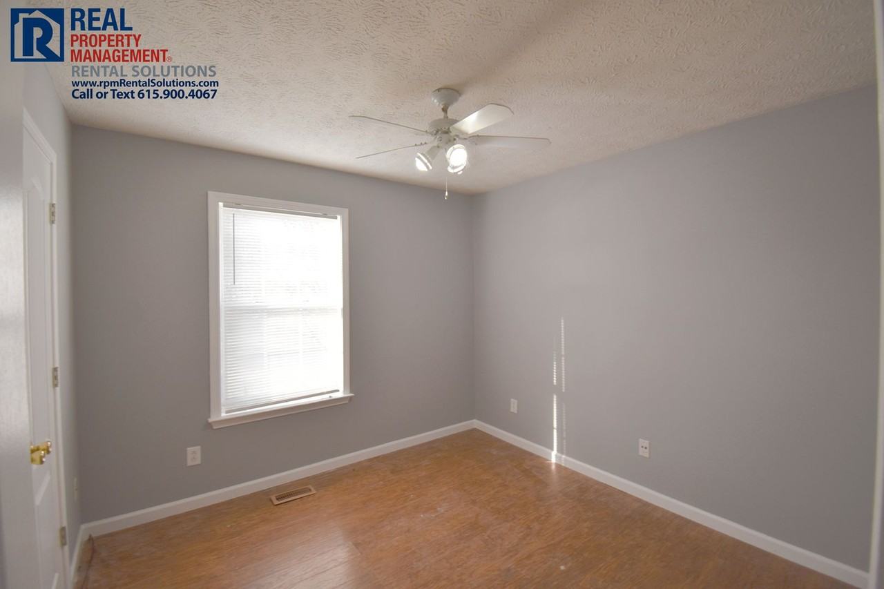 215 Priest View Dr - Photo 7 of 10