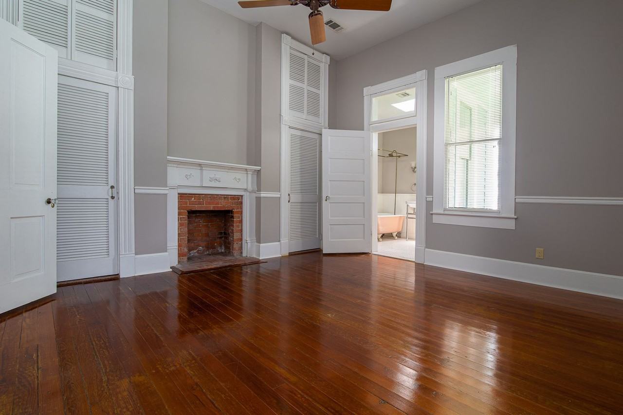 1214 Jackson St - Photo 7 of 17