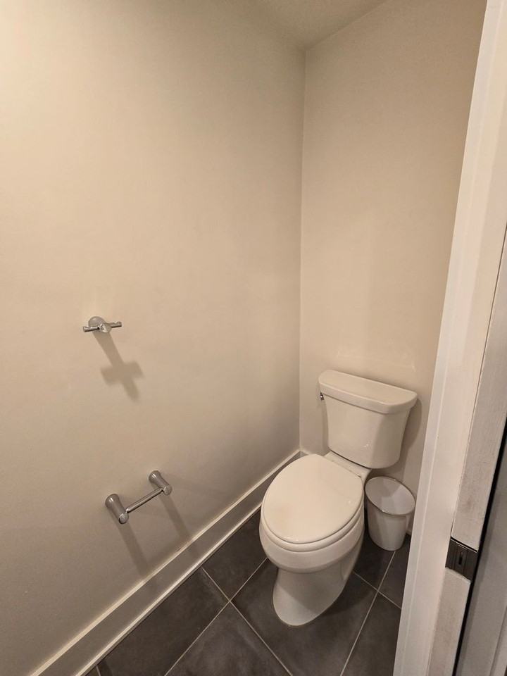 1521 N Franklin St - Photo 4 of 24