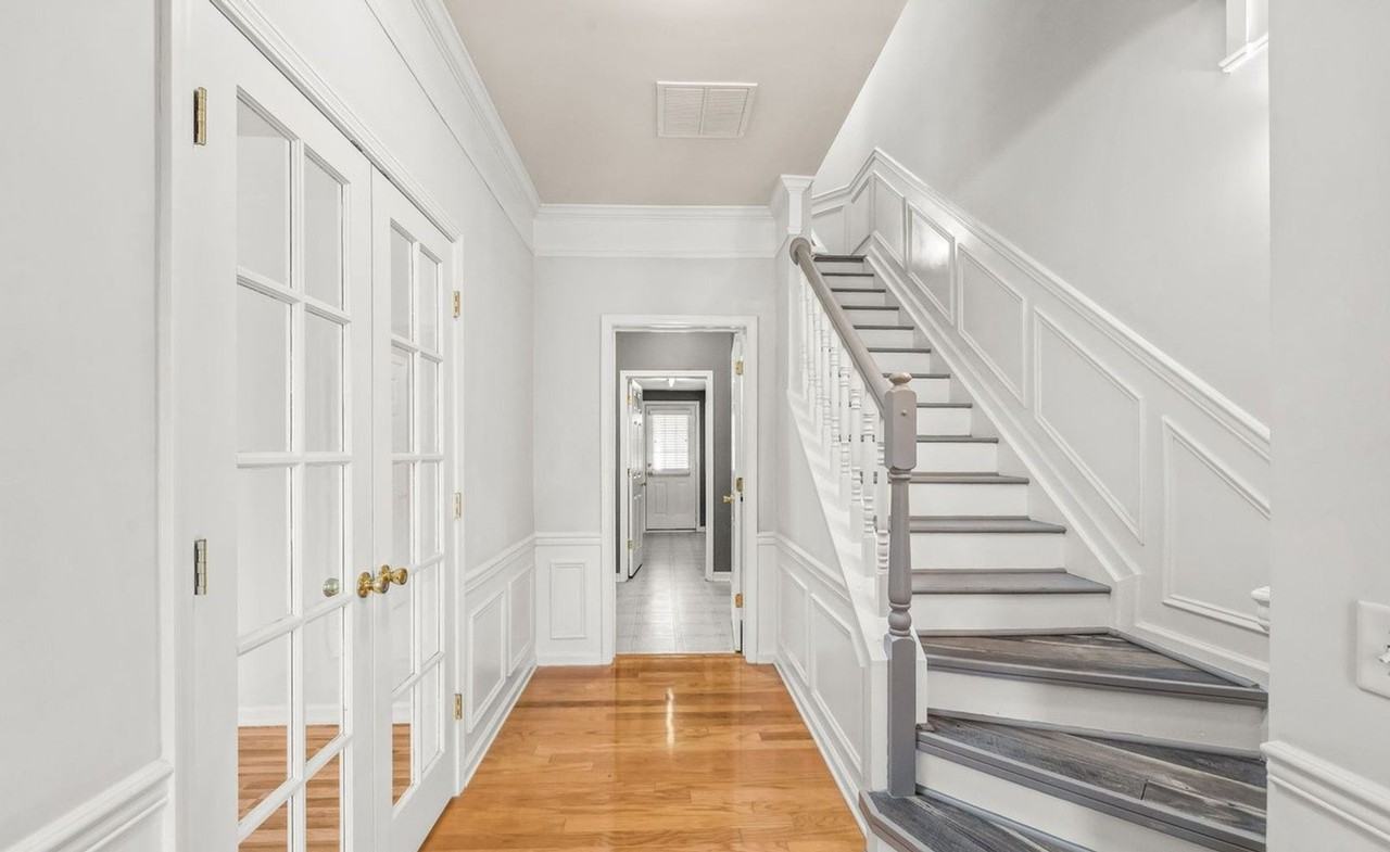 14154 Fitzroy Ln - Photo 3 of 34