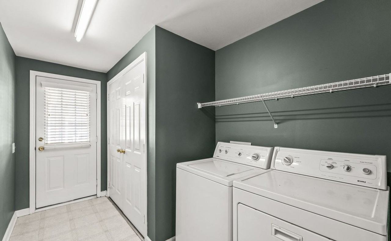 14154 Fitzroy Ln - Photo 6 of 34