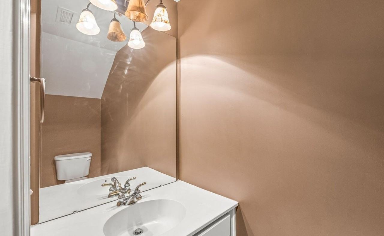 14154 Fitzroy Ln - Photo 7 of 34