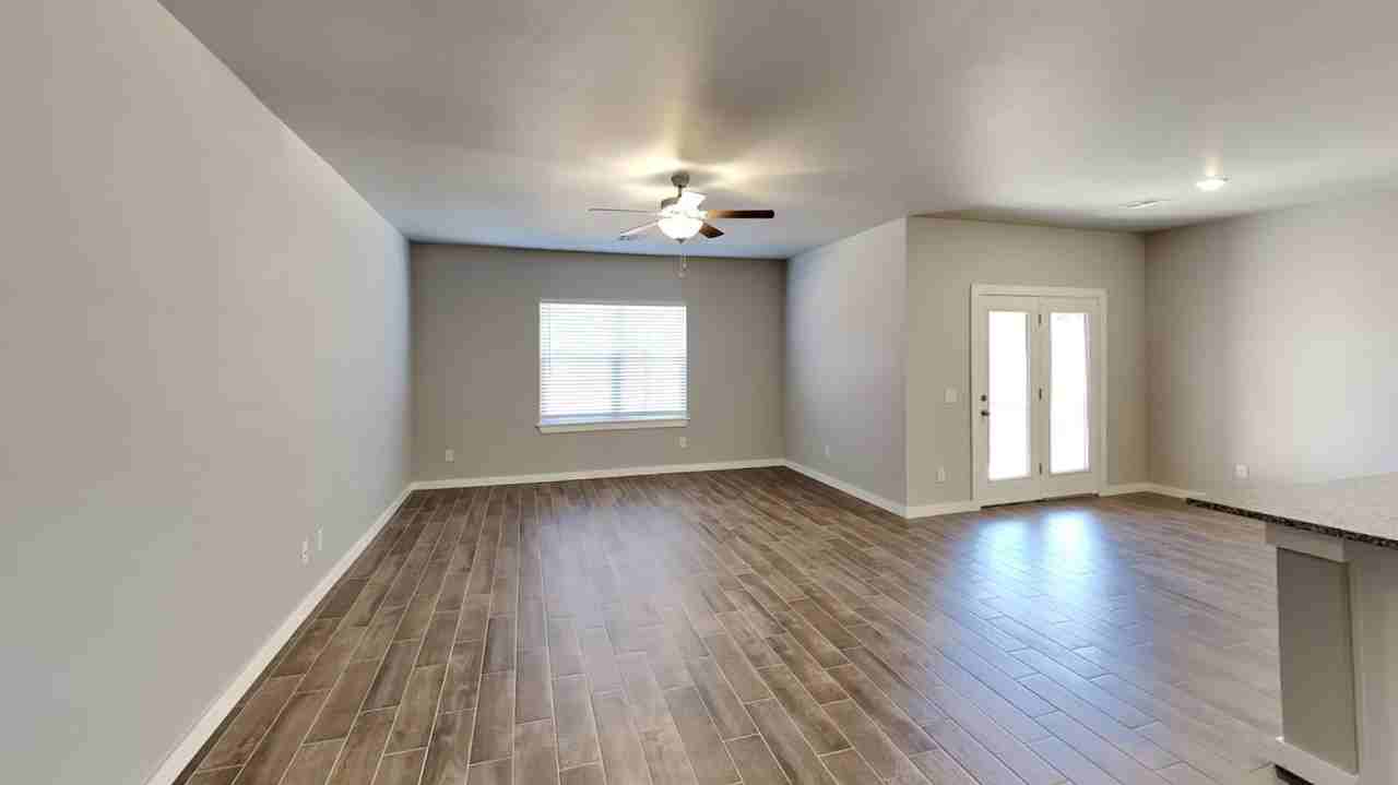 4509 Ne 124th St - Photo 4 of 26