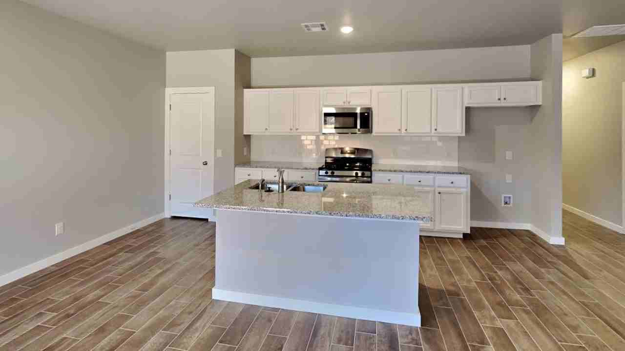 4509 Ne 124th St - Photo 7 of 26