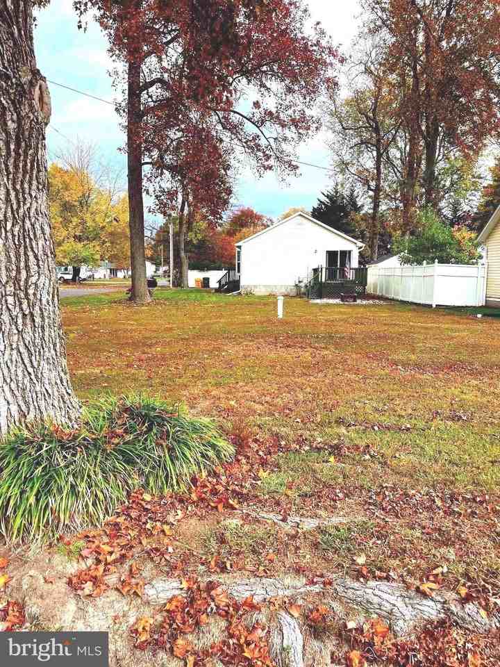 1267 Fairfax Ave - Photo 2 of 21