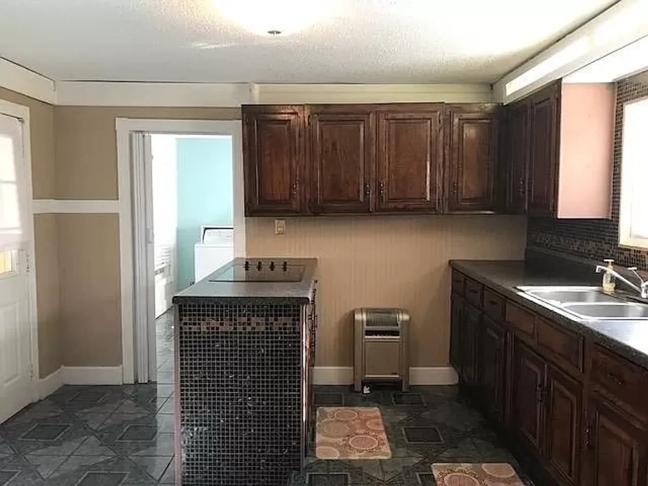 3905 Jenny Lind Rd - Photo 2 of 32