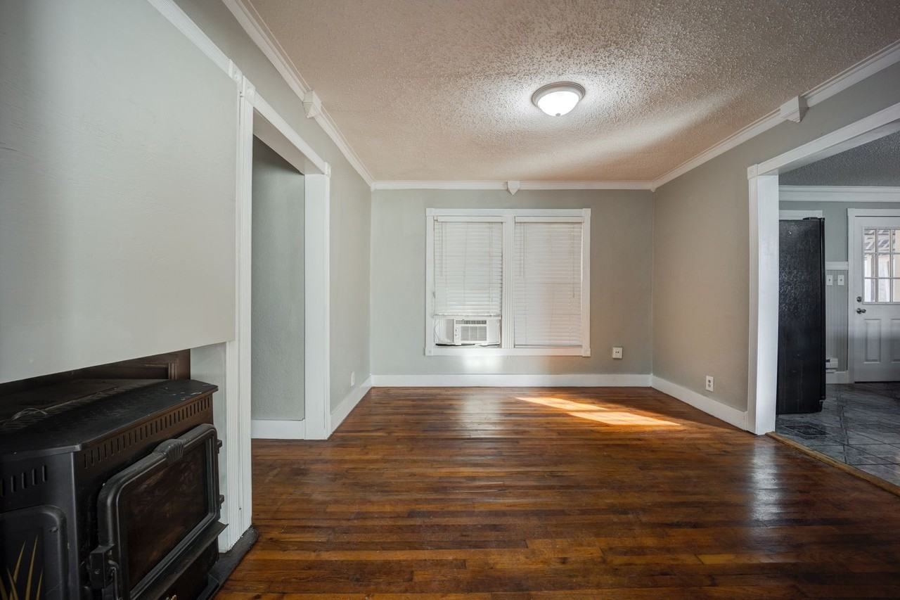 3905 Jenny Lind Rd - Photo 7 of 32