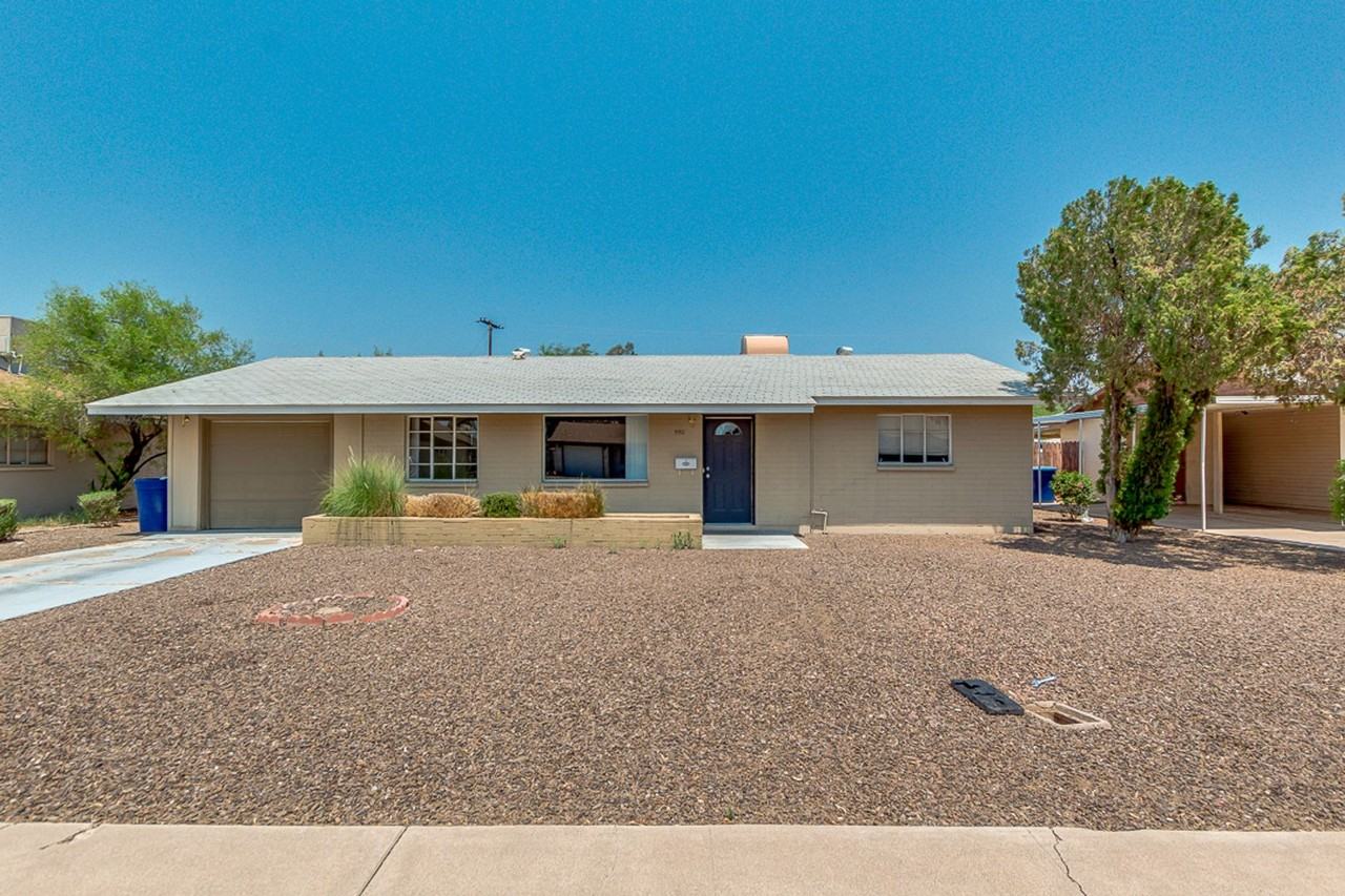 550 W 19th St - Photo 2 of 17