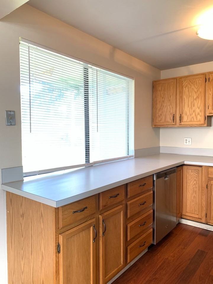458 154th Ave Se - Photo 5 of 17