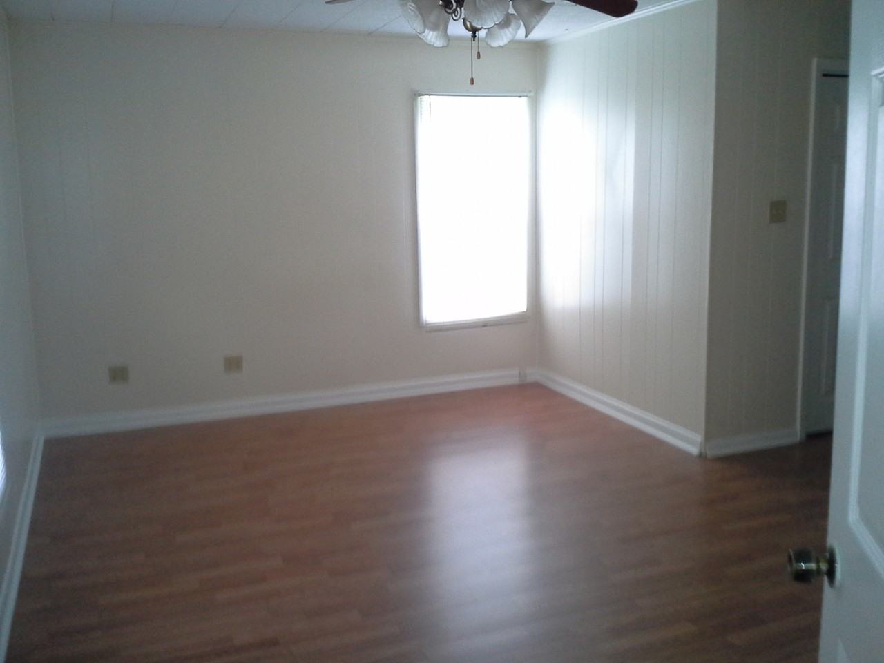 1007 Marvin Ave - Photo 5 of 8